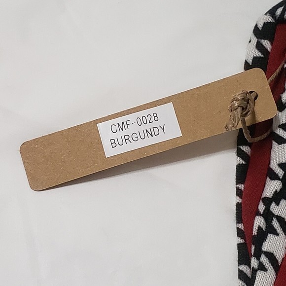 justin&taylor Infinity Scarf Houndstooth Black & White Burgandy Justin & Taylor - Picture 6 of 16